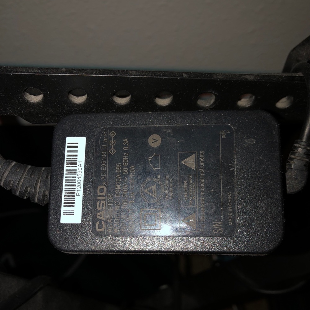 Casio Electric Keyboard - Picture 4 of 6